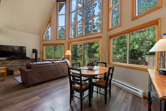 Double J Cabin
