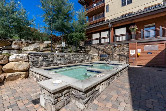 Black Bear Travertine