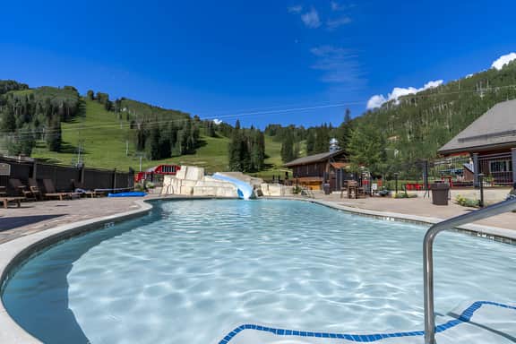 Modern Mountain Escape