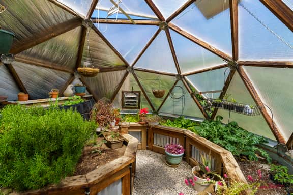 Hidden Valley Farmhaus Retreat - Image 2