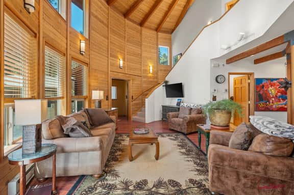 Hillside Haven - Image 3