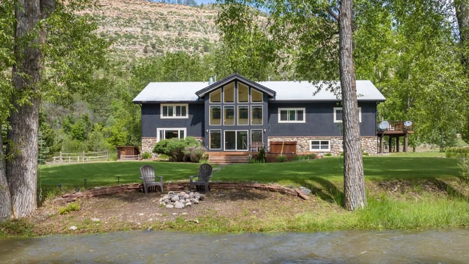 Why You Should Book Direct Holiday Rentals In The Area Over Airbnbs