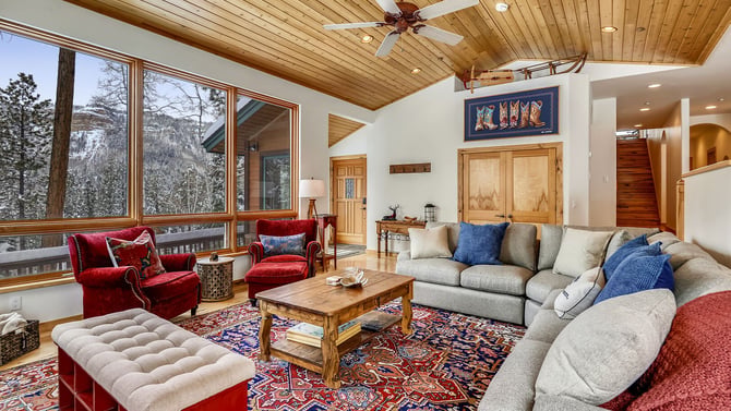 Property Walkthrough: Lake Purgatory Family Lodge